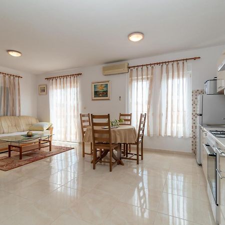 Apartman Dildo Apartment Trogir Ngoại thất bức ảnh