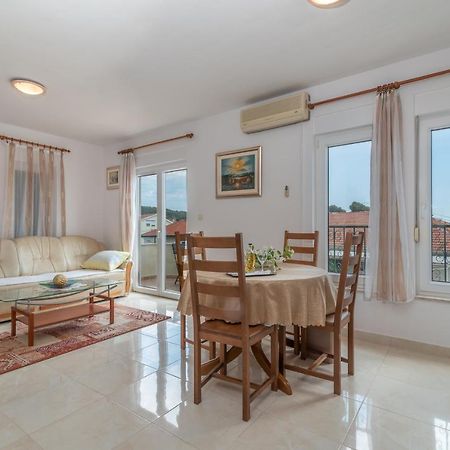 Apartman Dildo Apartment Trogir Ngoại thất bức ảnh