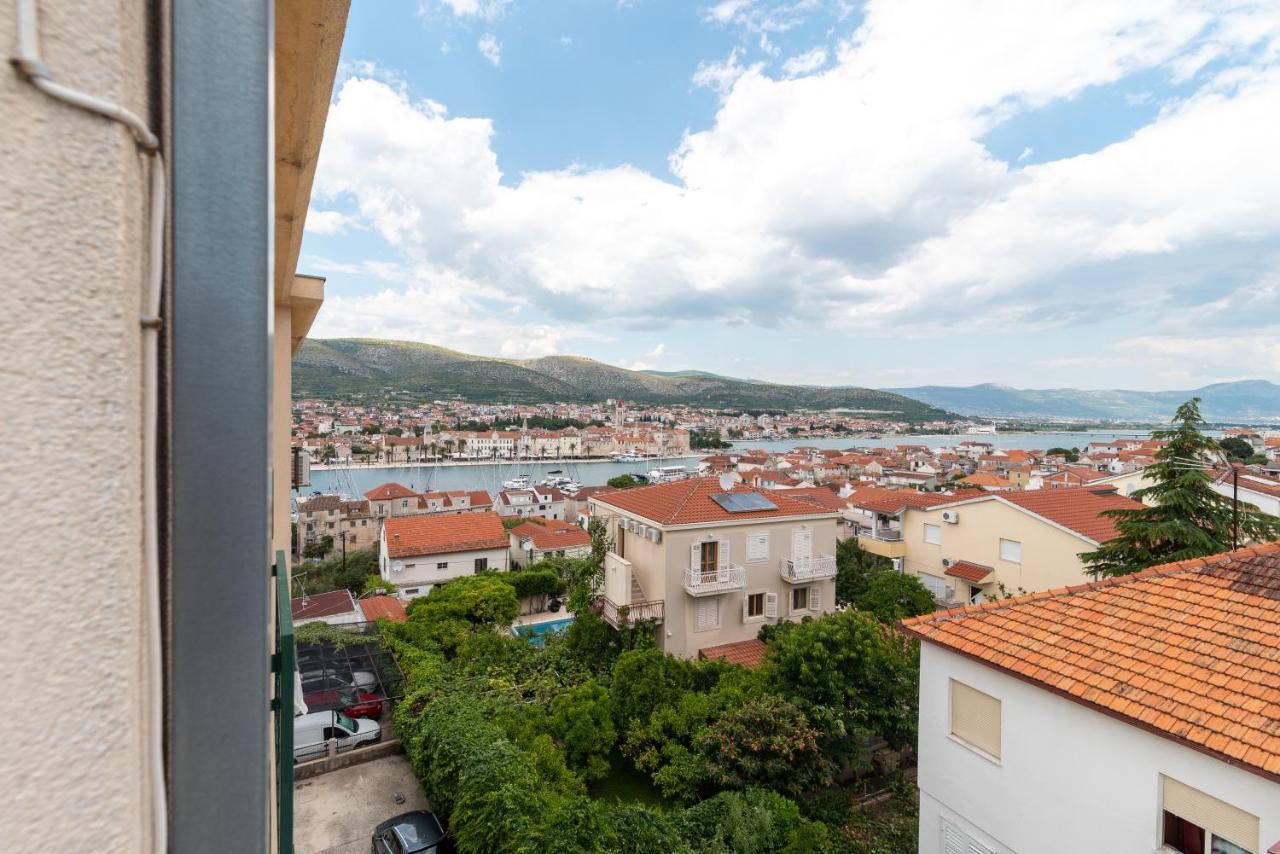 Apartman Dildo Apartment Trogir Ngoại thất bức ảnh