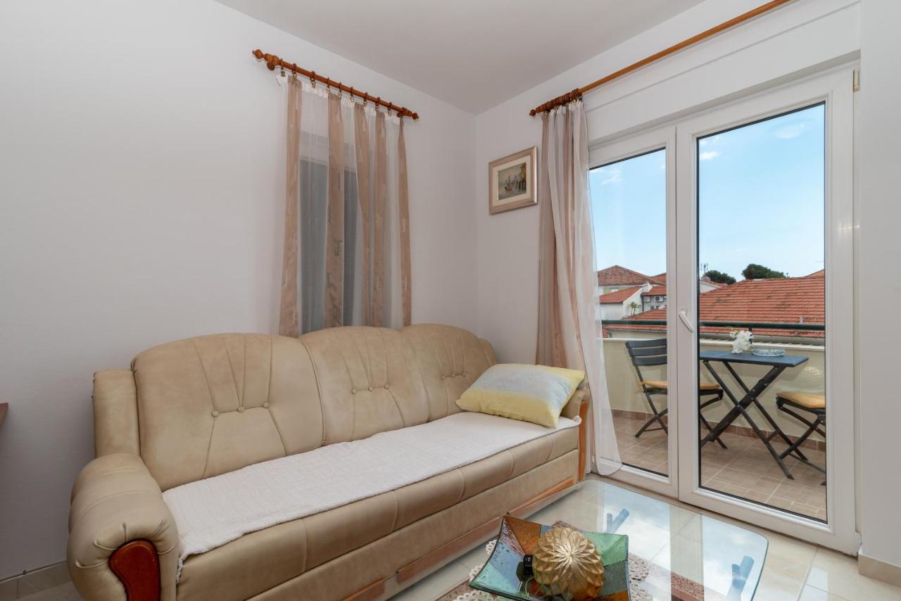 Apartman Dildo Apartment Trogir Ngoại thất bức ảnh