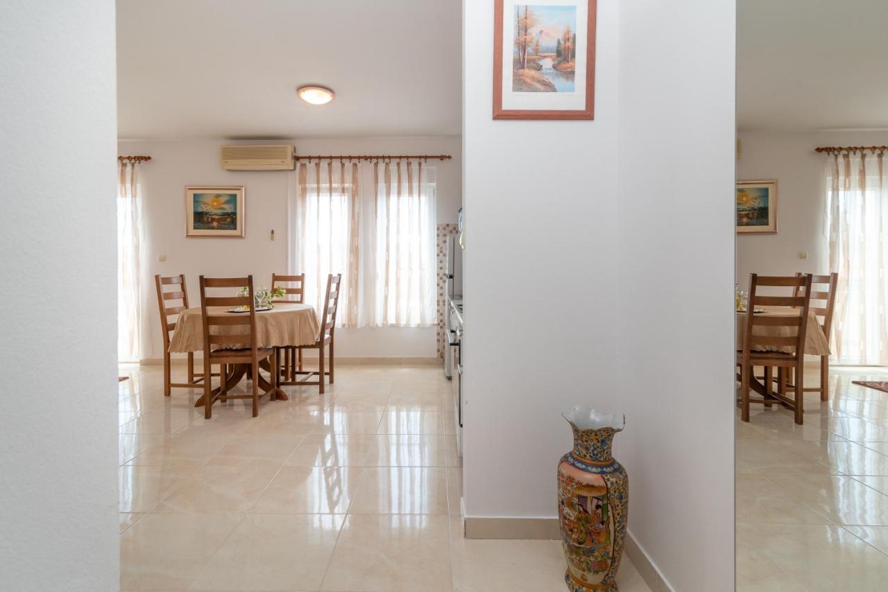 Apartman Dildo Apartment Trogir Ngoại thất bức ảnh