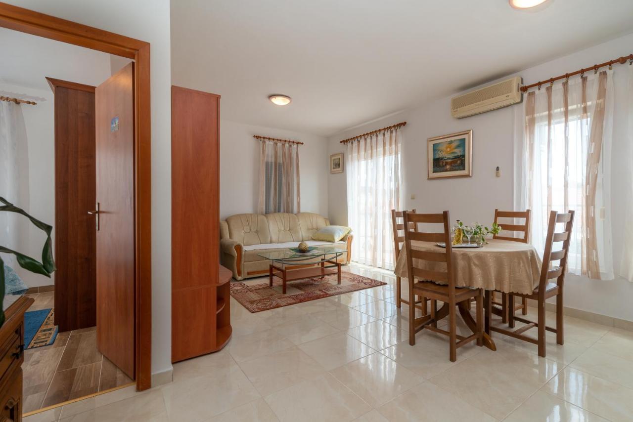 Apartman Dildo Apartment Trogir Ngoại thất bức ảnh