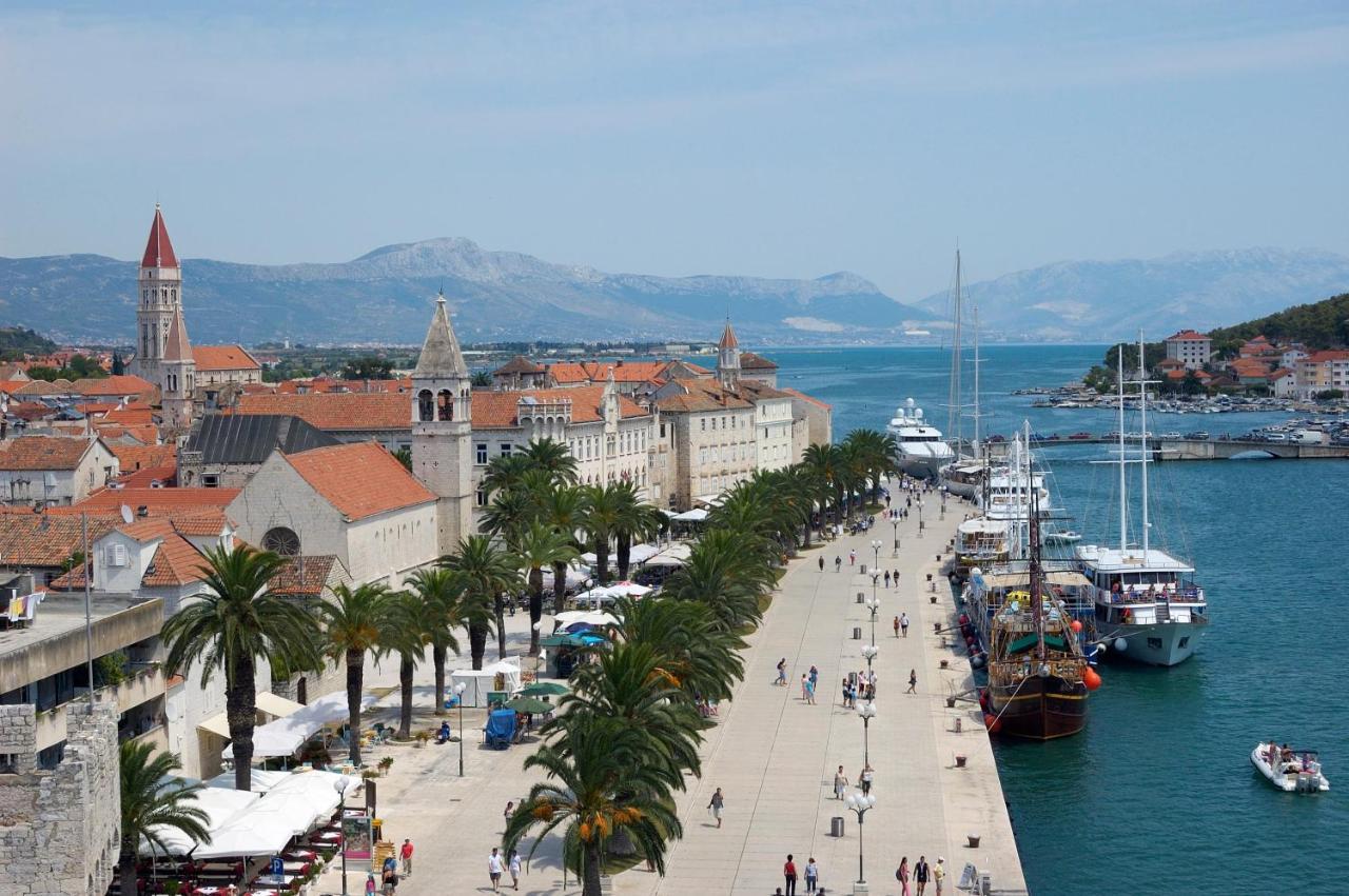 Apartman Dildo Apartment Trogir Ngoại thất bức ảnh