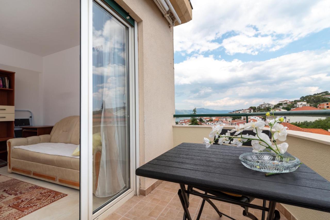 Apartman Dildo Apartment Trogir Ngoại thất bức ảnh