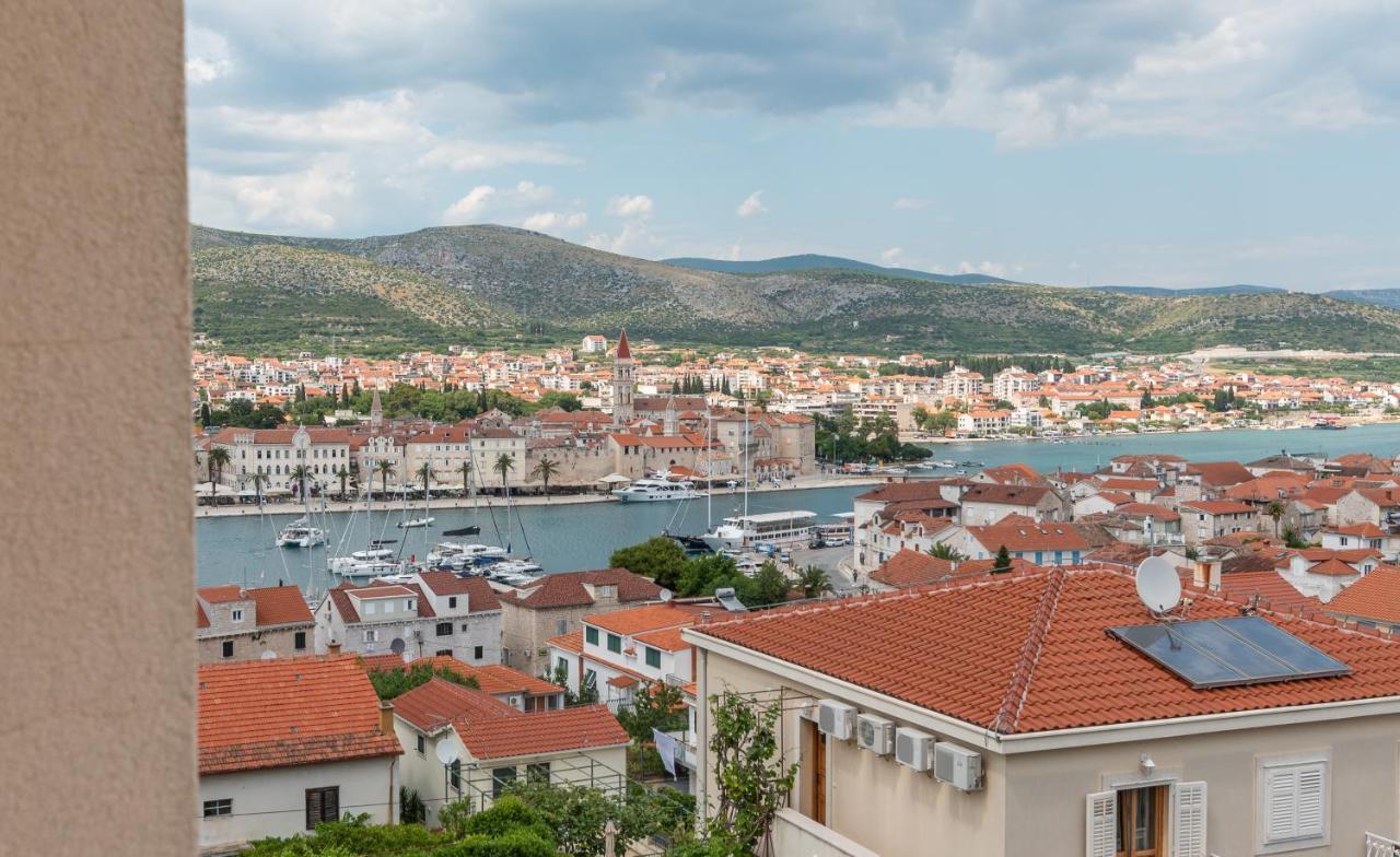 Apartman Dildo Apartment Trogir Ngoại thất bức ảnh