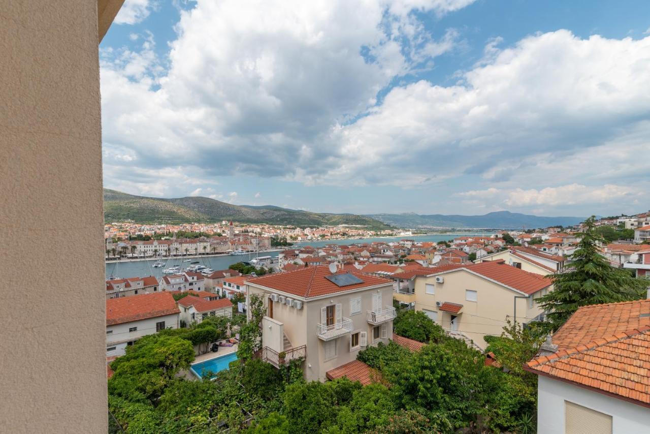 Apartman Dildo Apartment Trogir Ngoại thất bức ảnh
